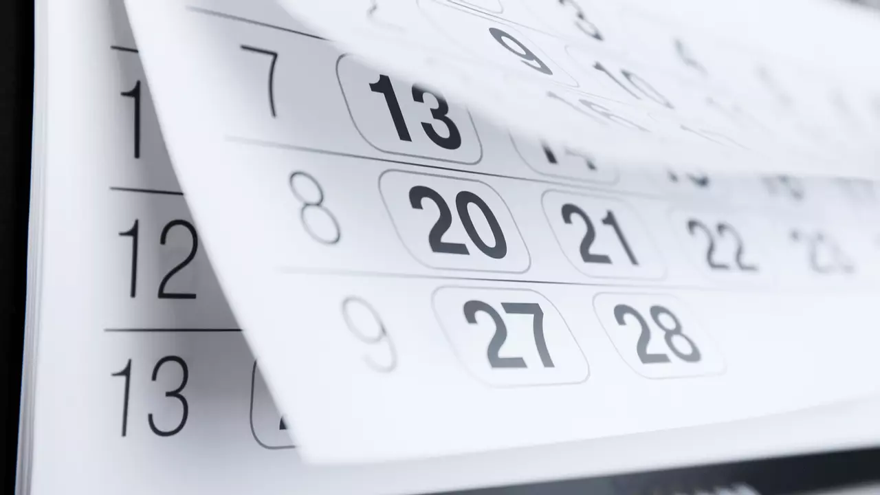 Russian Unity Day trading hours