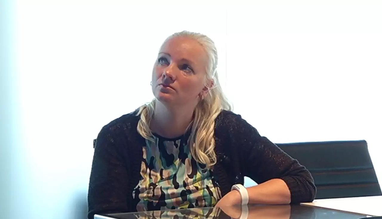 Alustava kaupleja Helen`i tutvustus