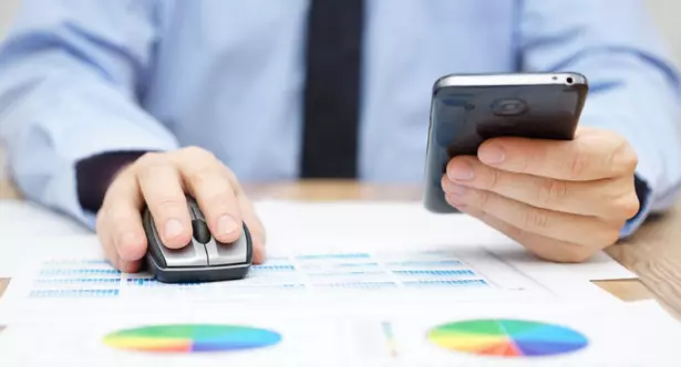 Is It Possible to Trade and Have a Full-Time Job?