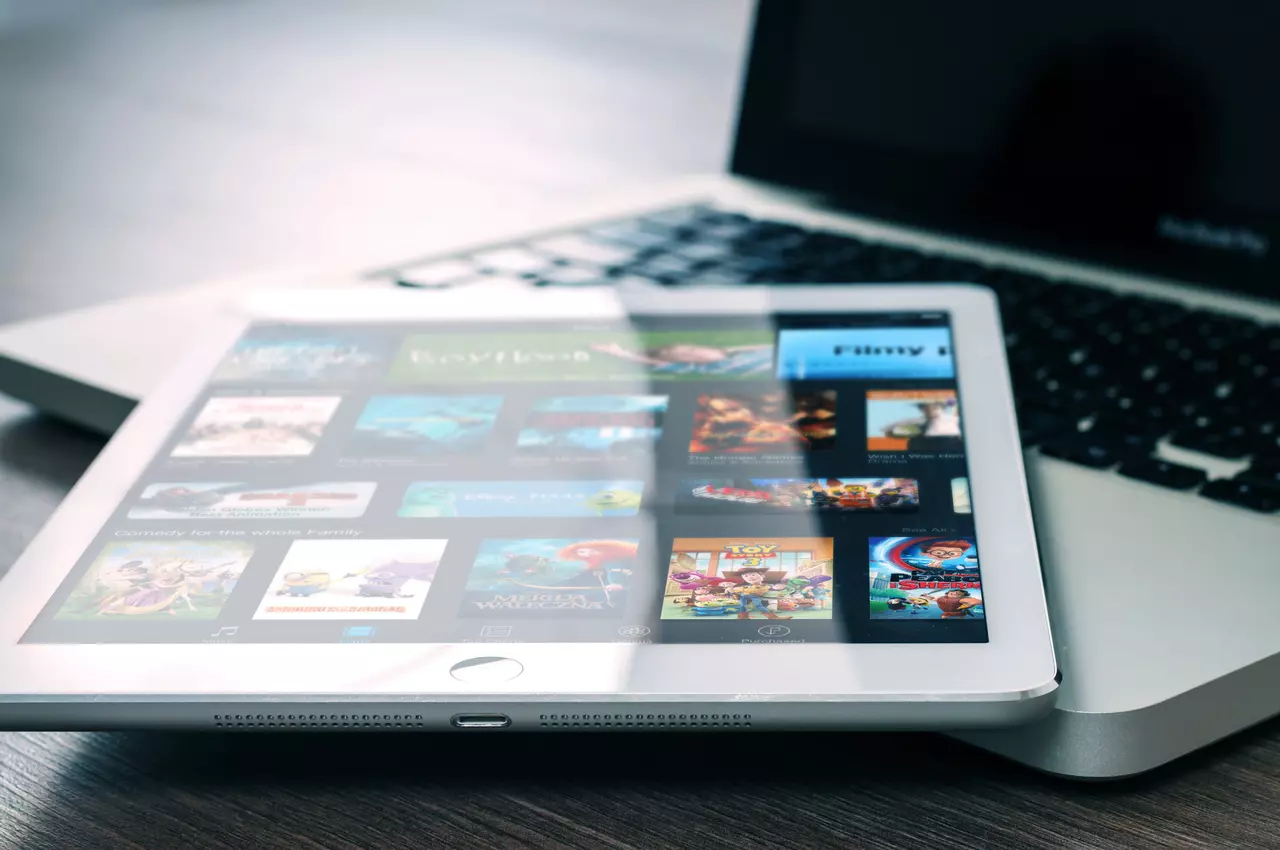 Trading Roundup: Netflix Stock Breaks New Record