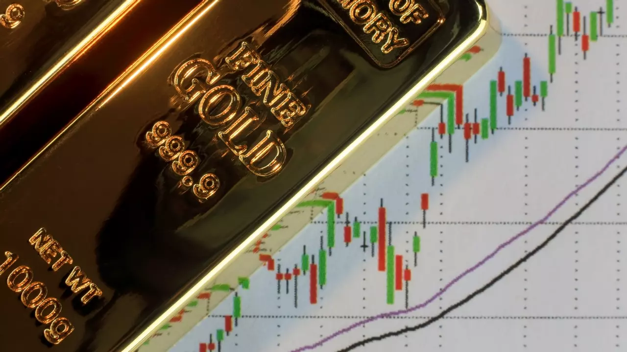 Demand for gold up 42%. Why are central banks raising their reserves?