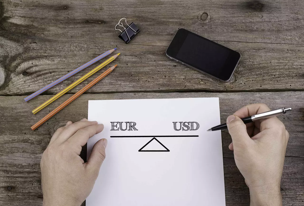 Will the EUR/USD hit $1 in 2019?