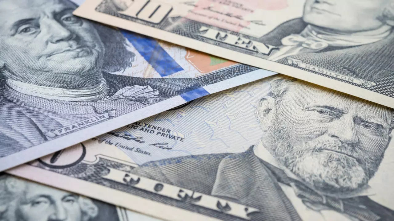 ​FED and new tariffs: Is the EUR/USD prone to a push below 1.1100?