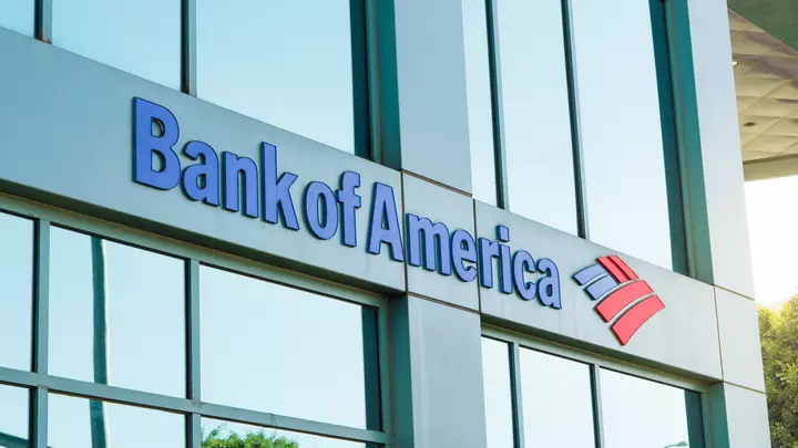 Warren Buffett plant, seine Anteile an der Bank of America zu erhöhen! Zeit, selber zu investieren?