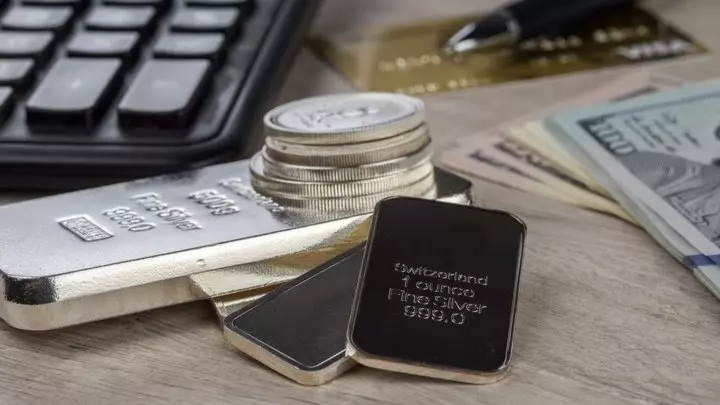 Sollte Silber die Edelmetalle anführen, sobald die Fed das "Liquiditätsmonster" freisetzt?