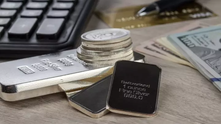 Silber fällt um mehr als 15% - Ist das die Chance zu kaufen?