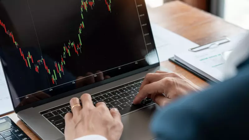 ​Cum se Instalează MetaTrader 4 MAC
