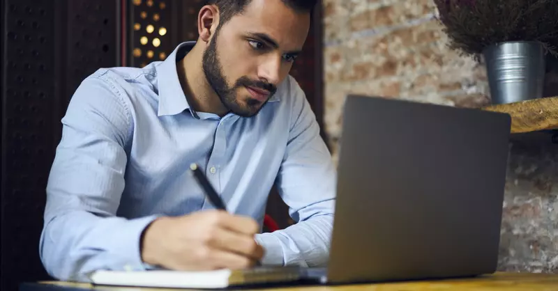 Online geld verdienen in 2026 - Leer online beleggen